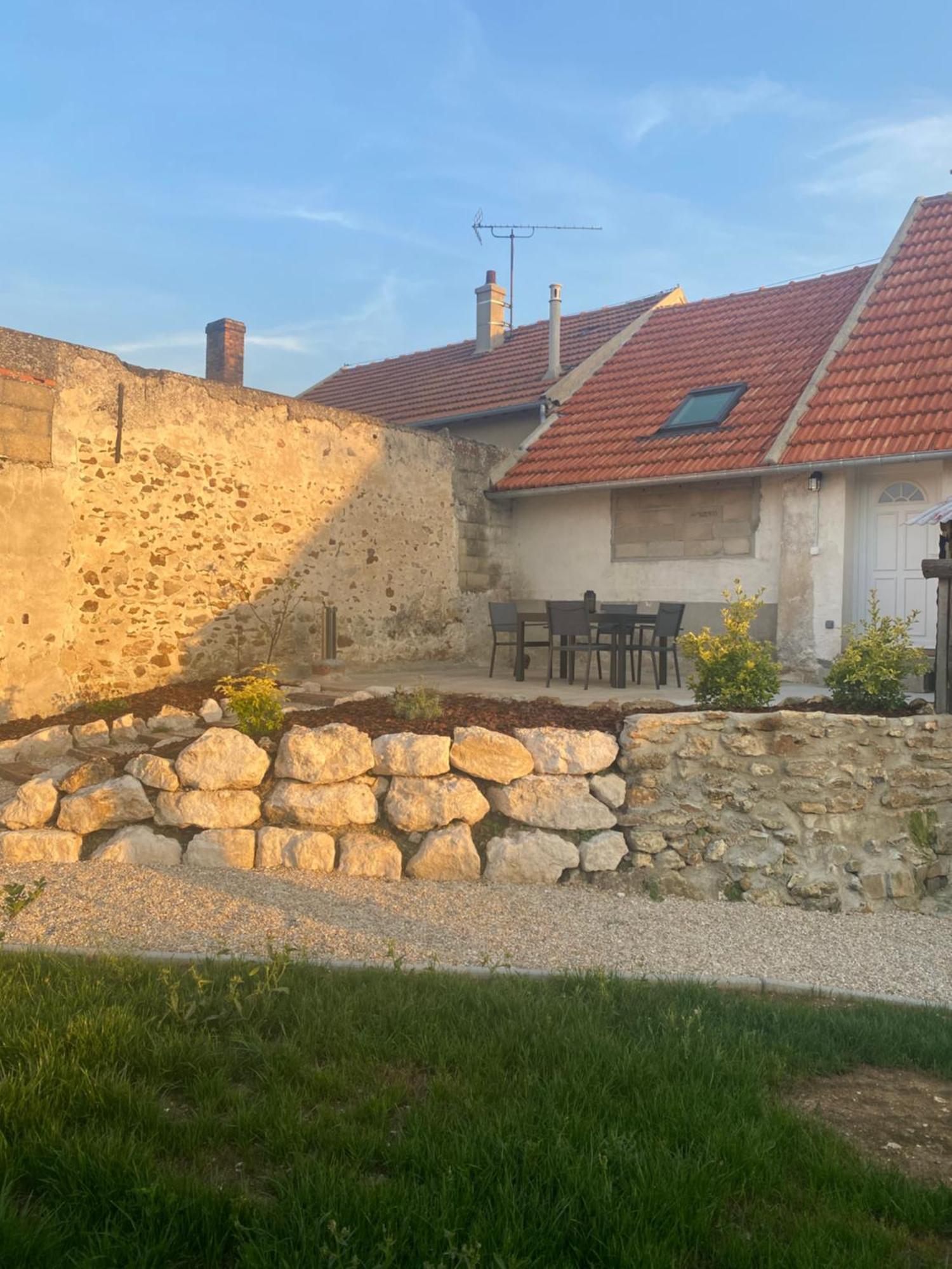Appart Renove En Duplex Avec Terrasse Et Garage Bouleurs 외부 사진